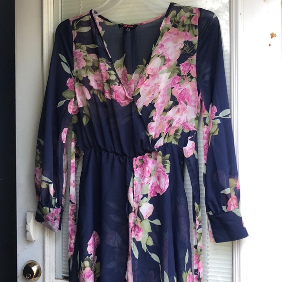 Dress - Picture 2 of 3